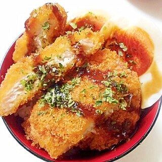 チキンカツとゆで卵の小丼